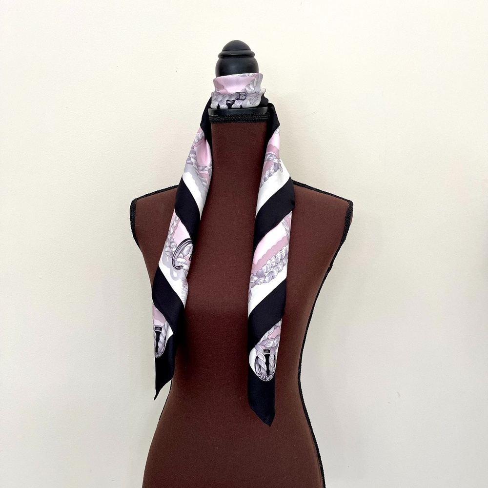 New Gucci Silk Scarf Pink Ropes Print Black Border Silk Wrap Scarf - Picture 12 of 15